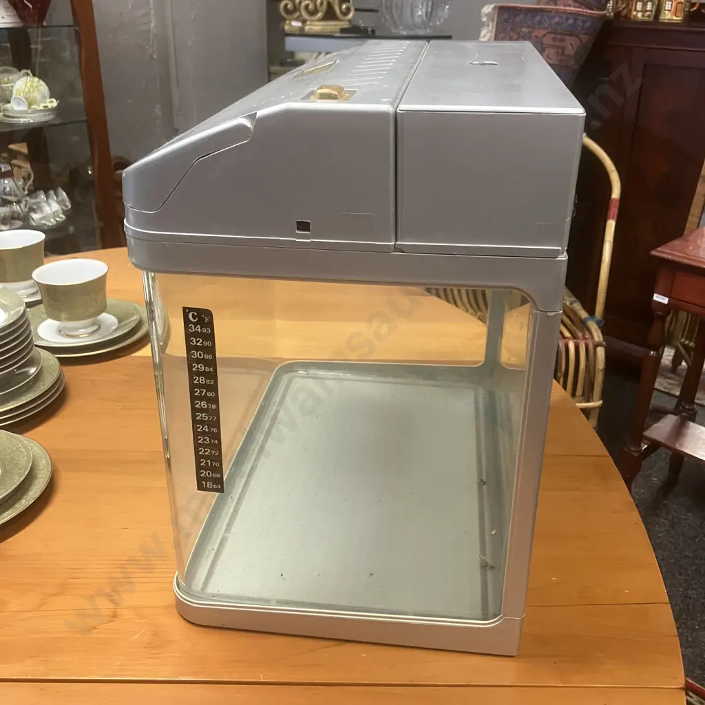 Aqua One AR-126 Aquarium Tank. H36 W37 D25cm Image 1++