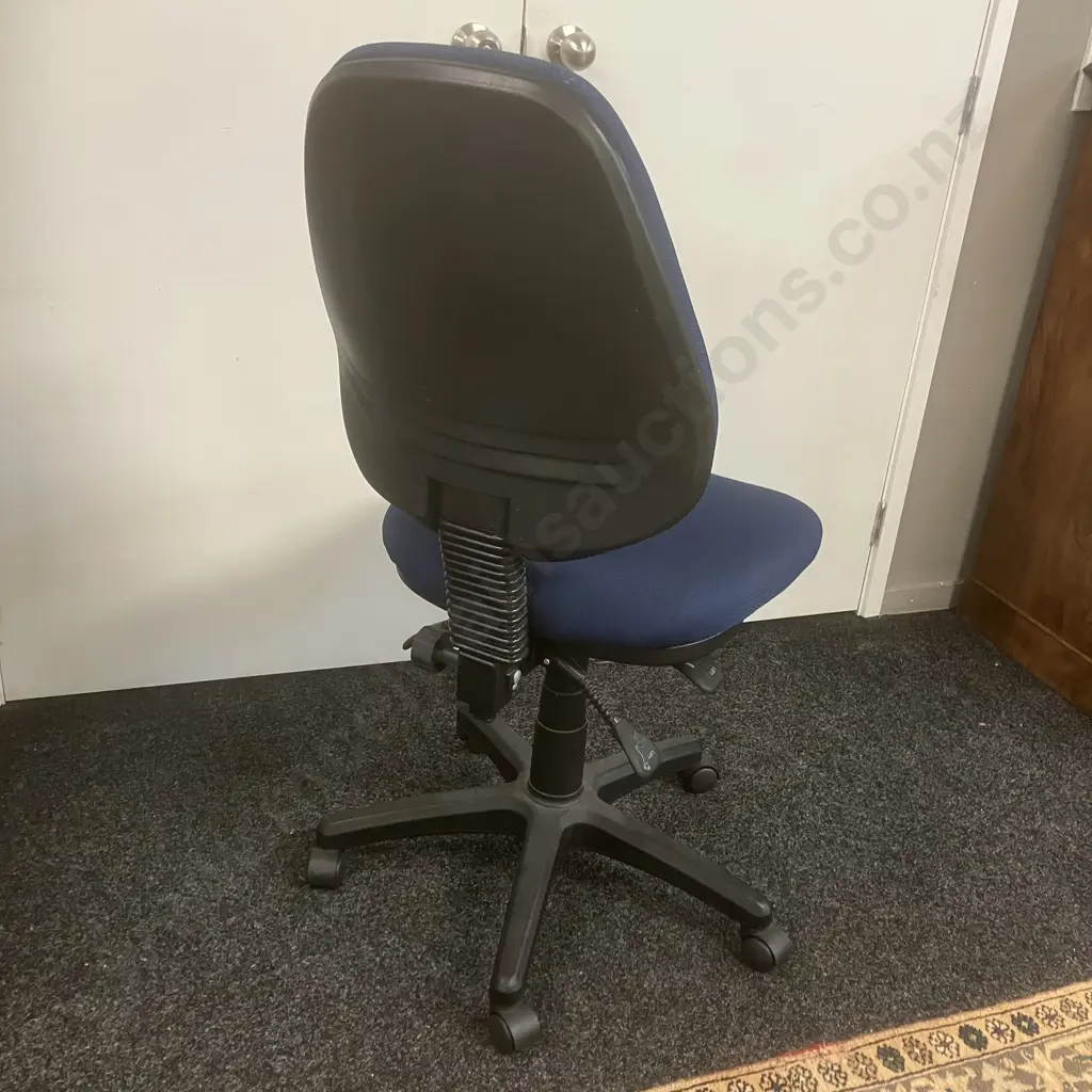 Blue 3 Lever Office Chair Image 1++