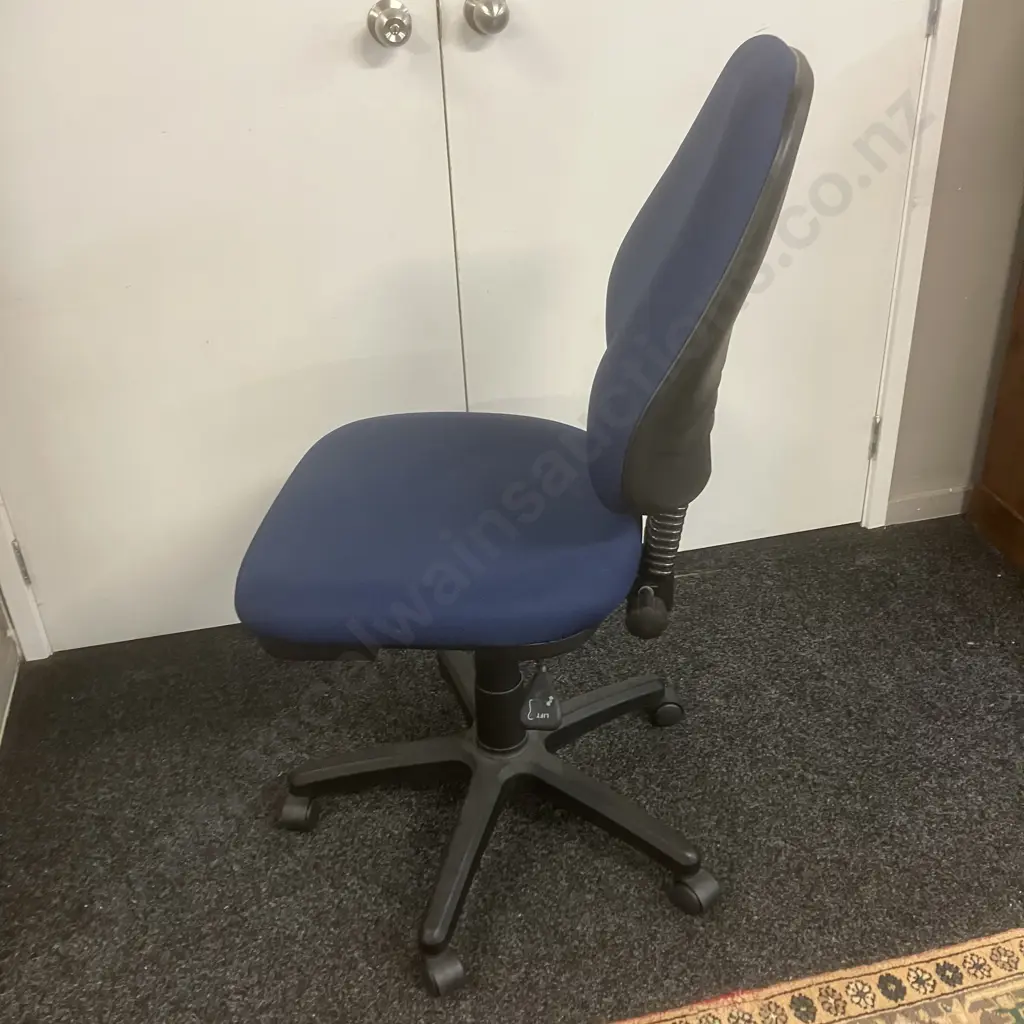 Blue 3 Lever Office Chair Image 1++