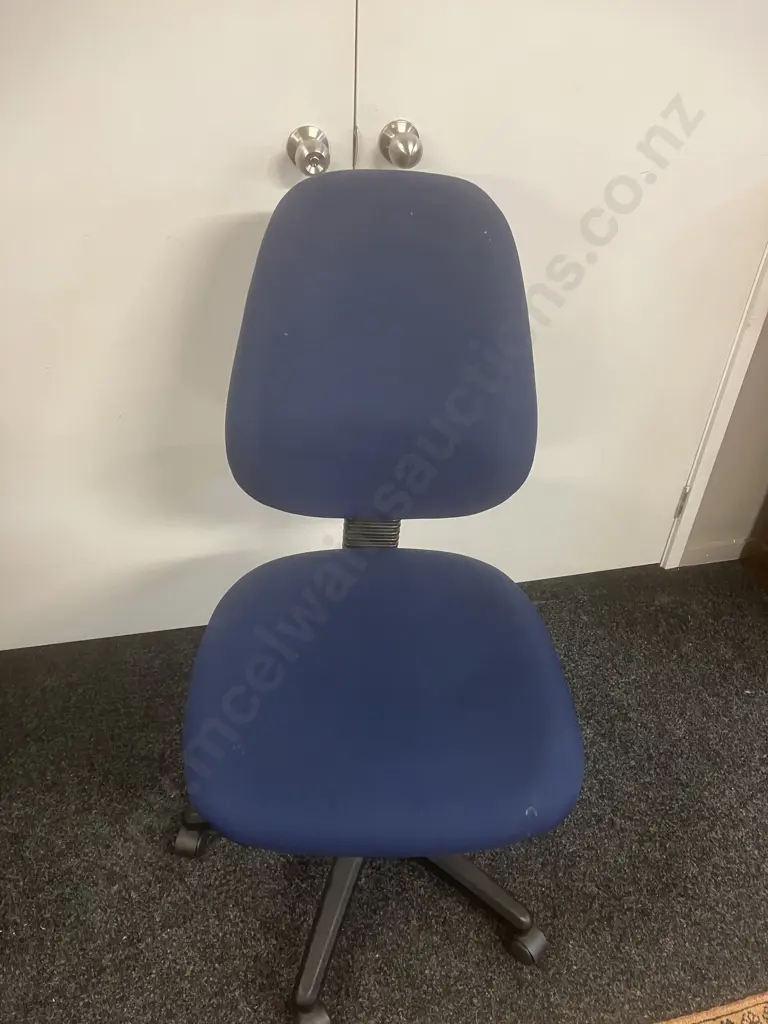Blue 3 Lever Office Chair Image 1++