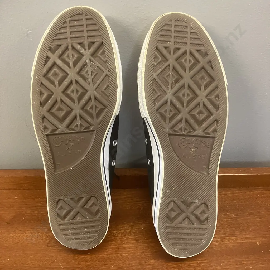 Converse Chuck Taylor All Star Unisex Low-top Sneakers Sz UK7 Image 1++