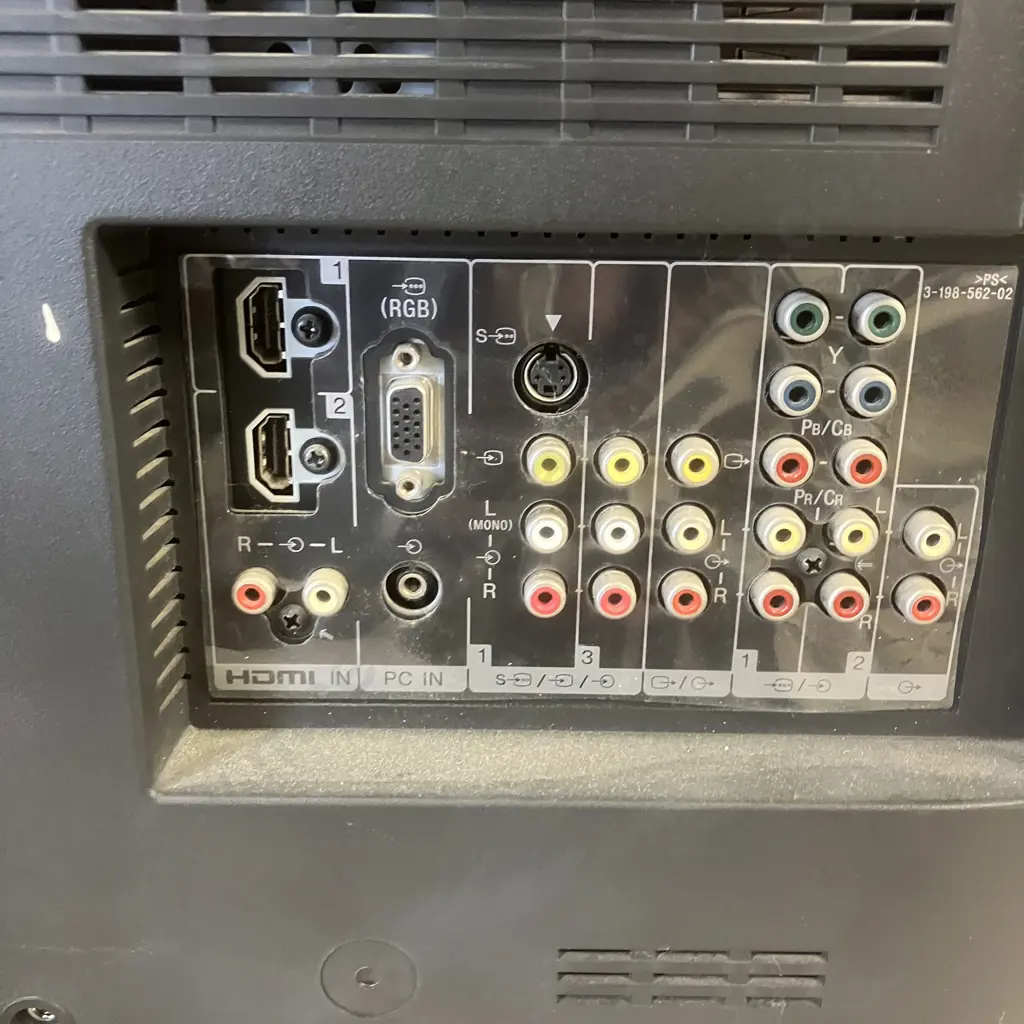 Sony 32" LCD TV Model KLV-32V300A With Remote Control Image 1++