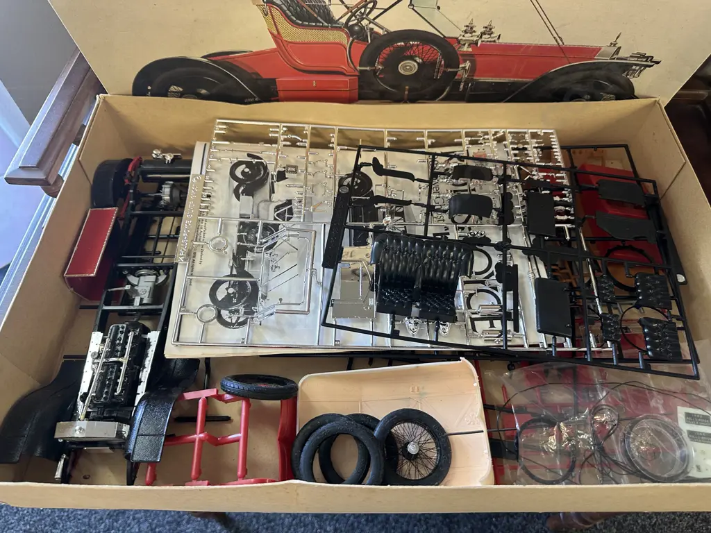 1=16 Scale 1908 Rolls Royce Silver Ghost 'Balloon Car' (Started) Image 1++