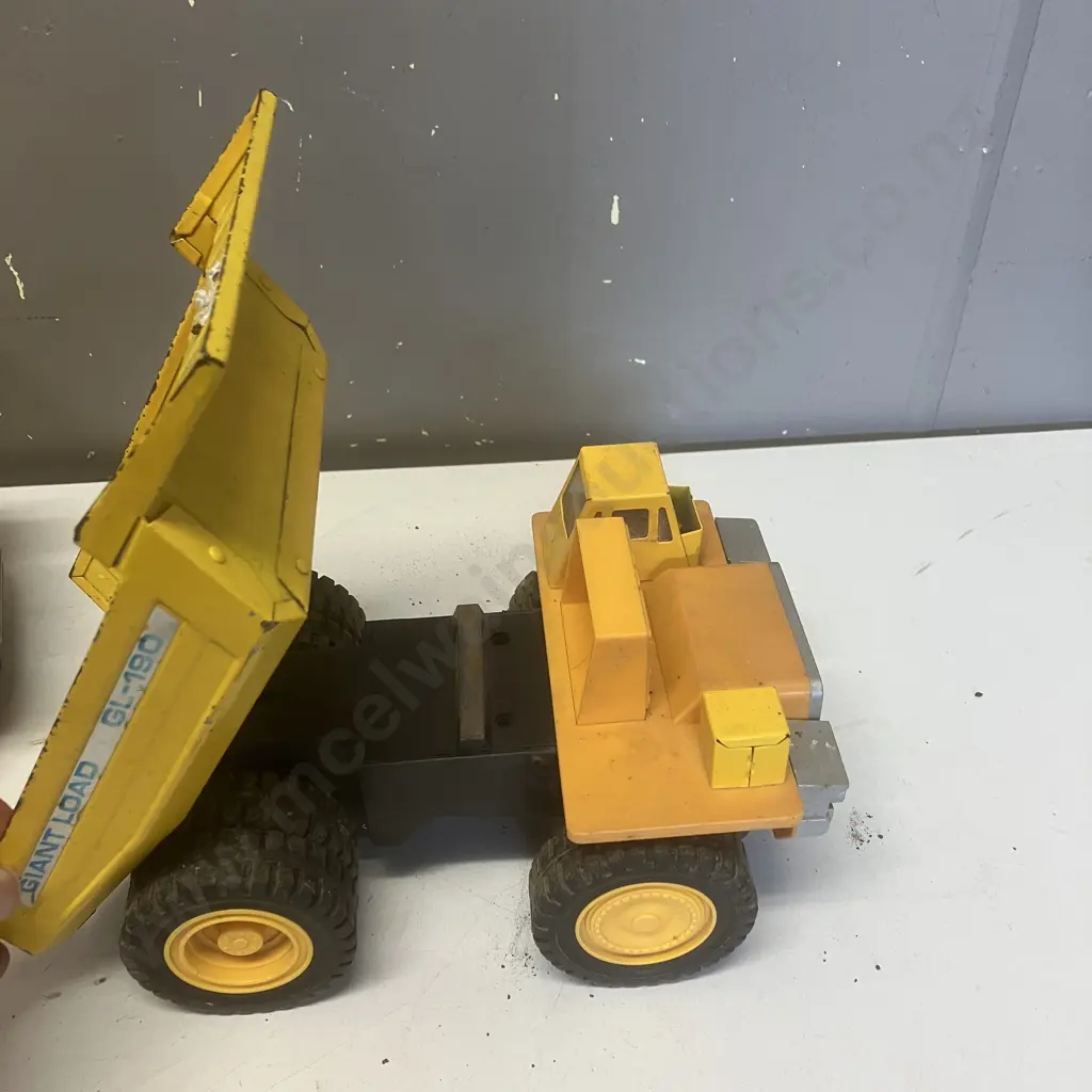 Pair of Rare Vintage Kai Yip Pressed Steel KY Giant Load GL-190 Mining Dump Trucks. 13 x 24.5cm Image 1++