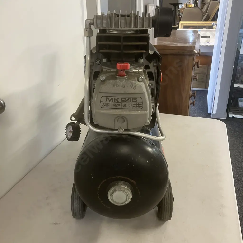 Able Cooke Maverick Air Compressor Model MK245 Image 1++
