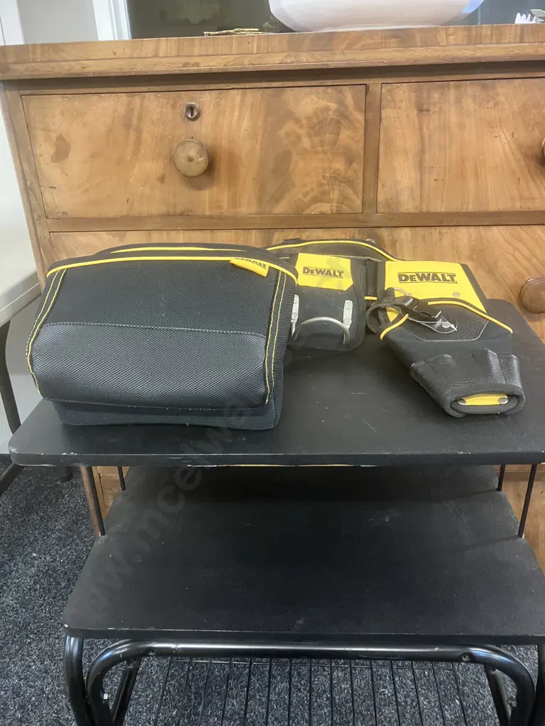 DeWalt Carpenters Apron Full Rig Tool Belt DWST1-75552 Image 1++