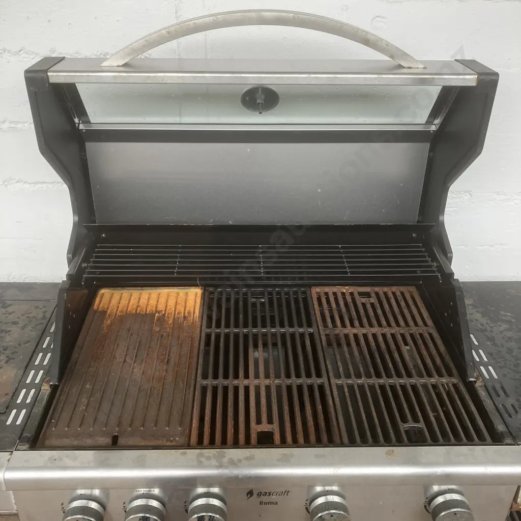 Gascraft Roma 4 Burner Hooded BBQ With Side Burner & Utensils Image 1++