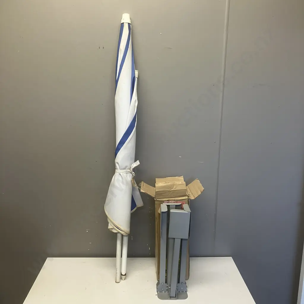 Beach Umbrella With Folding Umbrella Stand Image 1++