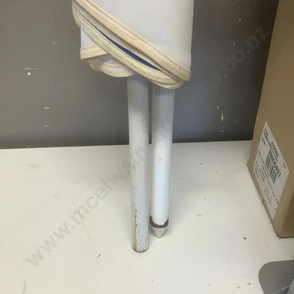 Beach Umbrella With Folding Umbrella Stand Image 1++