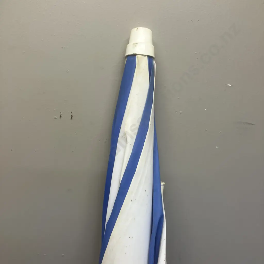 Beach Umbrella With Folding Umbrella Stand Image 1++