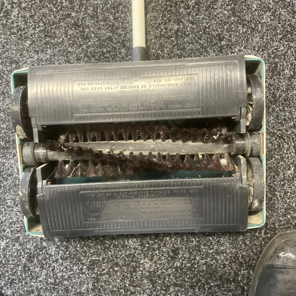 Sabco Whiskaway, Raven House Brush, Clothes Drying Rack Image 1++