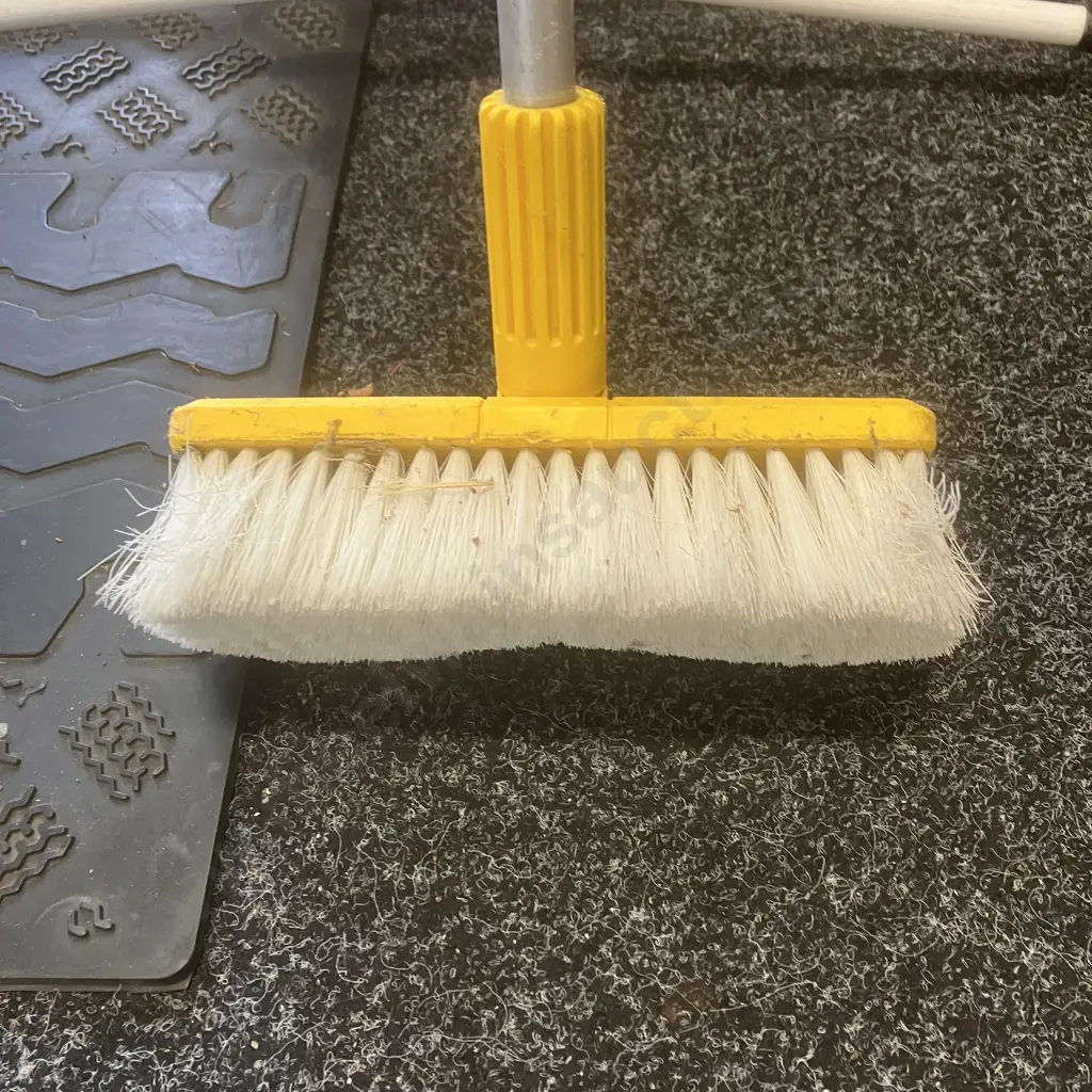 Sabco Whiskaway, Raven House Brush, Clothes Drying Rack Image 1++