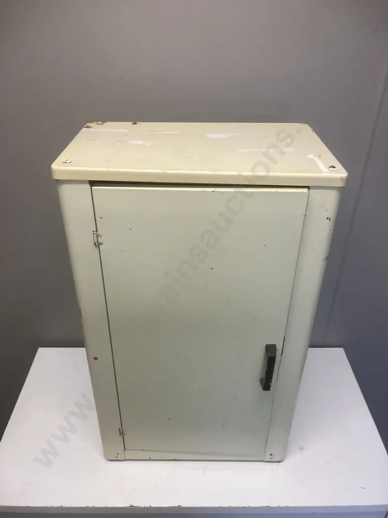 Metal Single Door Cabinet. H77.5 W46 D29cm Image 1++