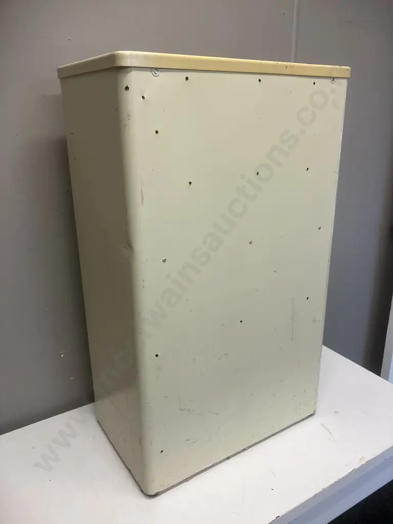 Metal Single Door Cabinet. H77.5 W46 D29cm Image 1++