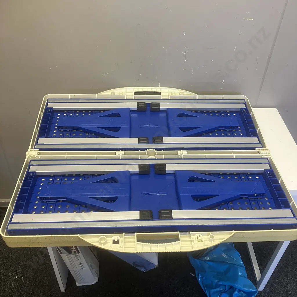 Vintage Fold Out Plastic Camping Table Image 1++