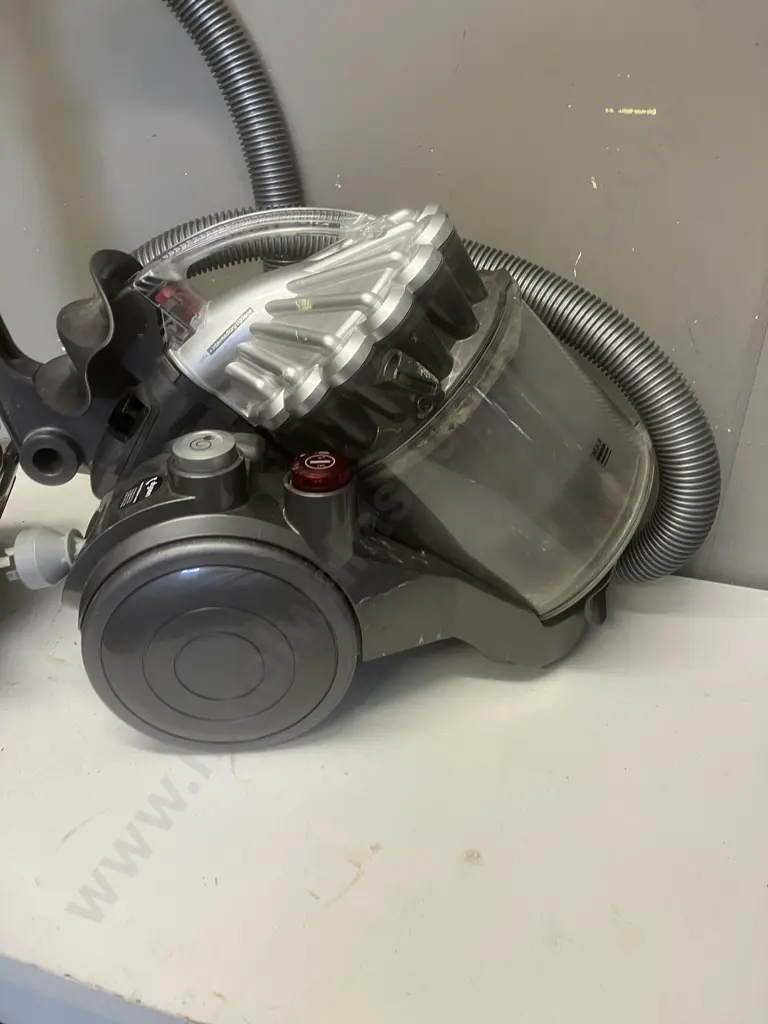 Dyson CD23 Vacuum Cleaner & Fittings Image 1++