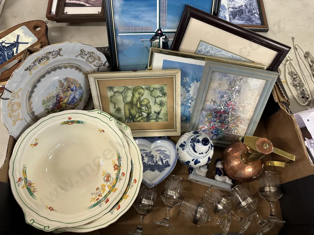 Grindley Serving Bowls, Liqueur  Glasses Artwork Etc Box Lot Image 1++