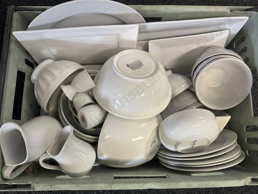 Assorted White Crockery Maxwell Willams Etc In Green Crate Image 1++