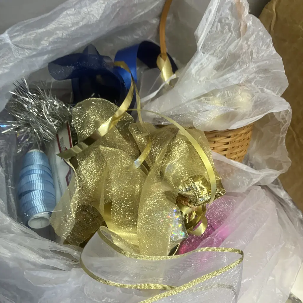 Box lot Christmas Items Image 1++