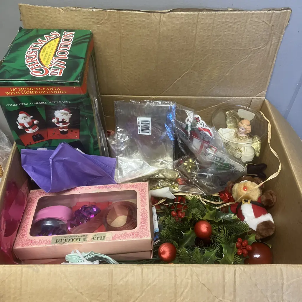 Box lot Christmas Items Image 1++
