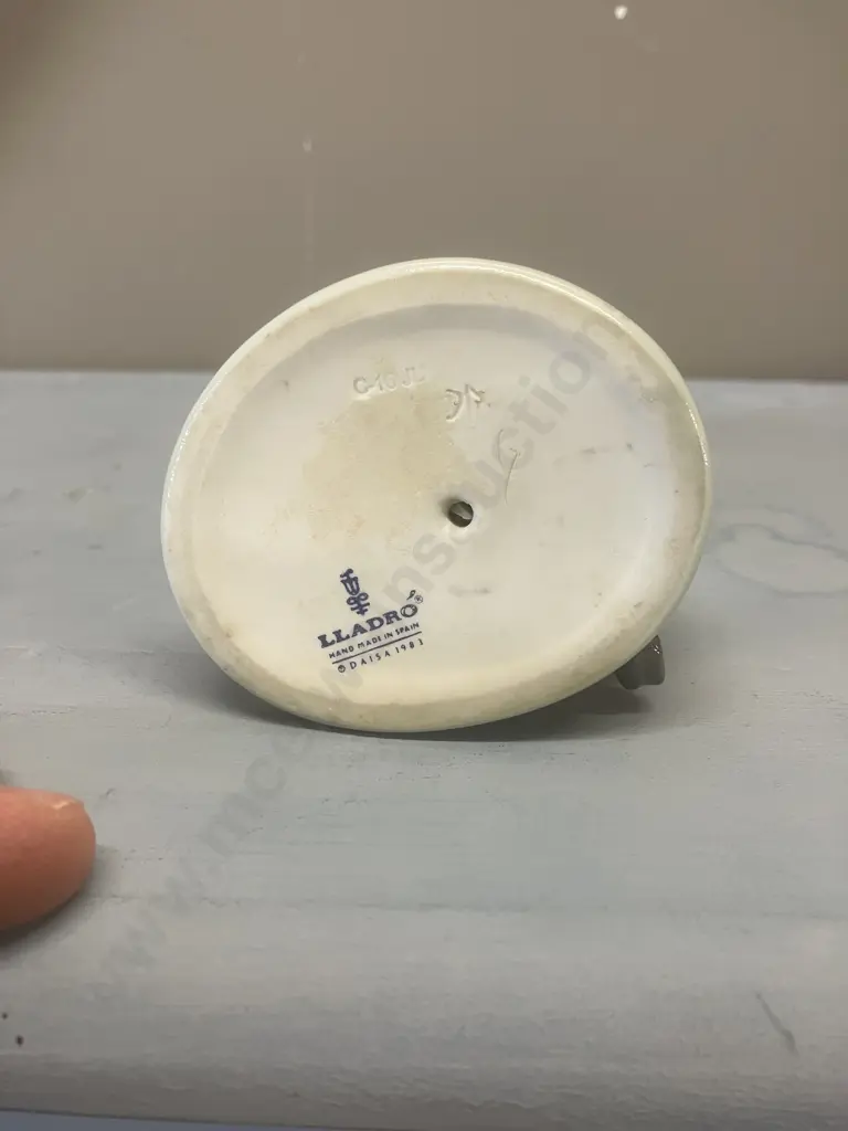 Lladro Figurine "Winter Boy With Dog" Porcelain Figurine #5220, Issued 1984 Retired 2001. H20cm Image 1++