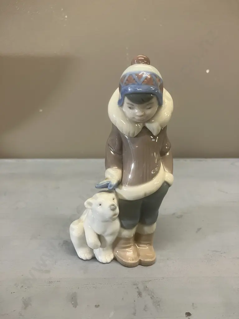 Lladro Figurine "Eskimo Boy With Pet" Porcelain Figurine #5238, Issued 1984 Retired 2017. H14.5cm Image 1++
