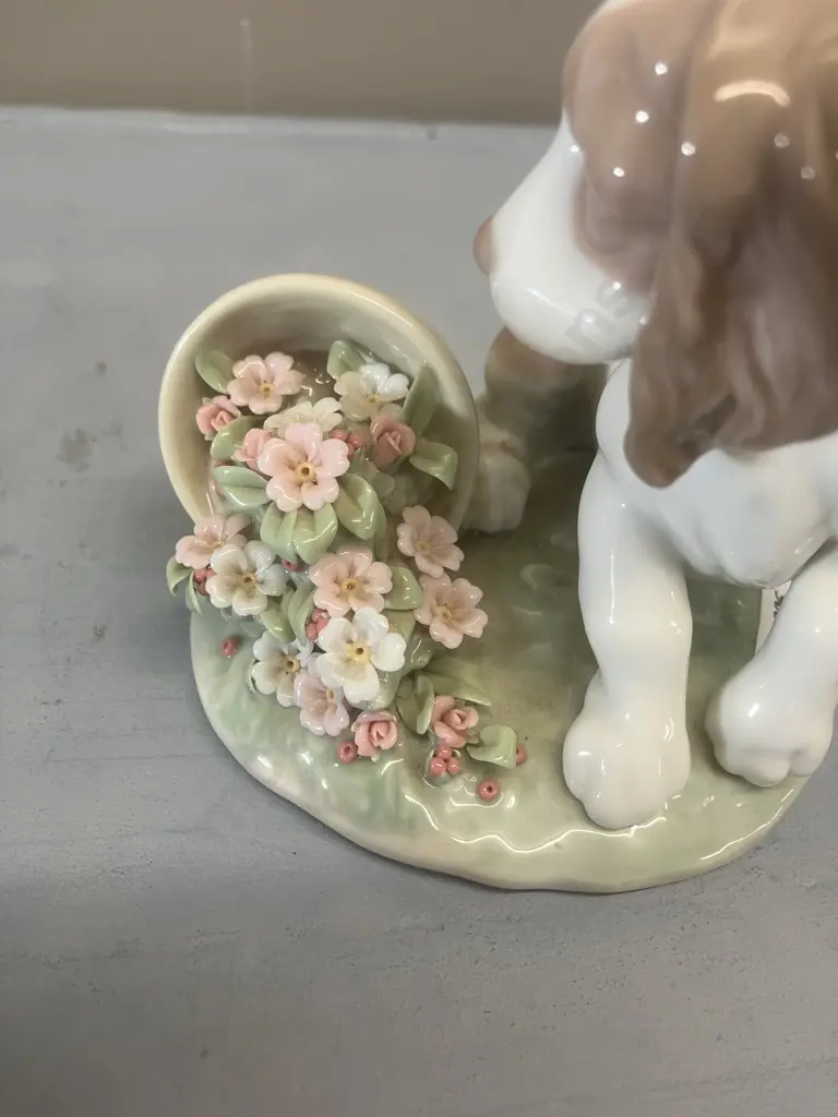 Lladro "It Wasnt Me" Porcelain Figurine #7672, Issued 1998. H10.5m Image 1++