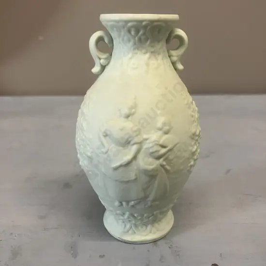 Lladro Mini Bucaro Valencia Urn, Issued 1984 Retired 1988. H11cm