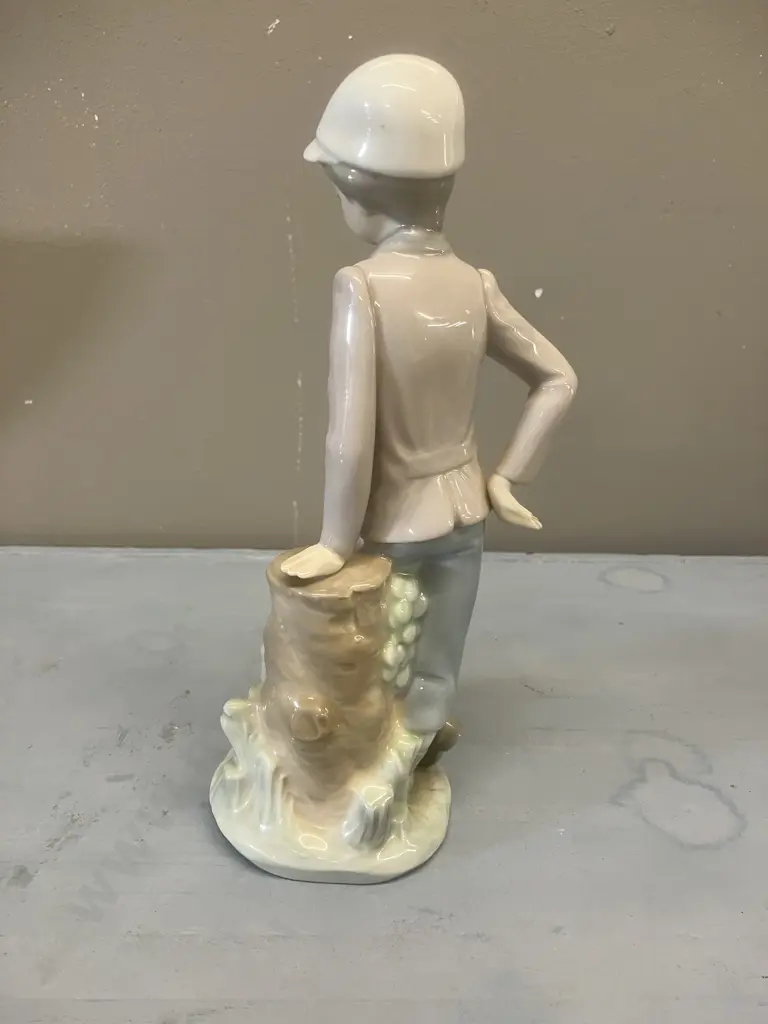 Nao by Lladro "Mutual Contemplation" Porcelain Figurine #380 Dated 1983. H23cm Image 1++