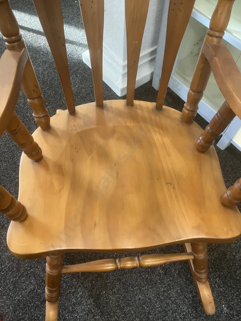 Vintage Colonial Style Wooden Rocking Chair Image 1++