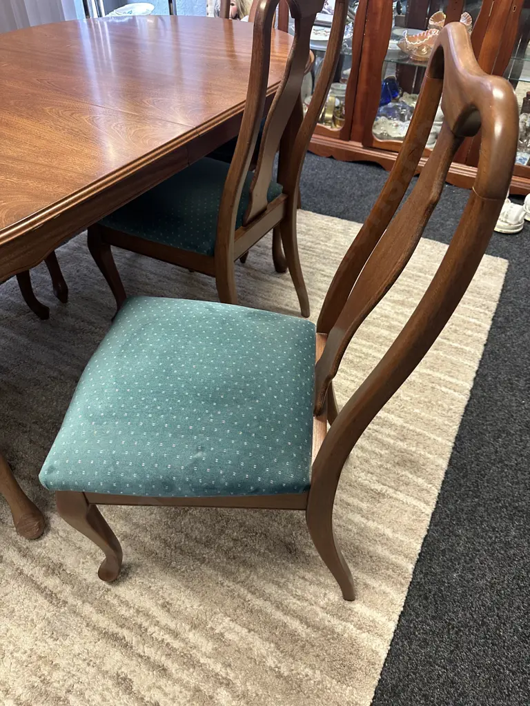 Mahogany Extension Dining Table With 6 Green Upholstered Dining Chairs Includes 2 Armed, Cab Legs. H73 W184 D100cm Image 1++
