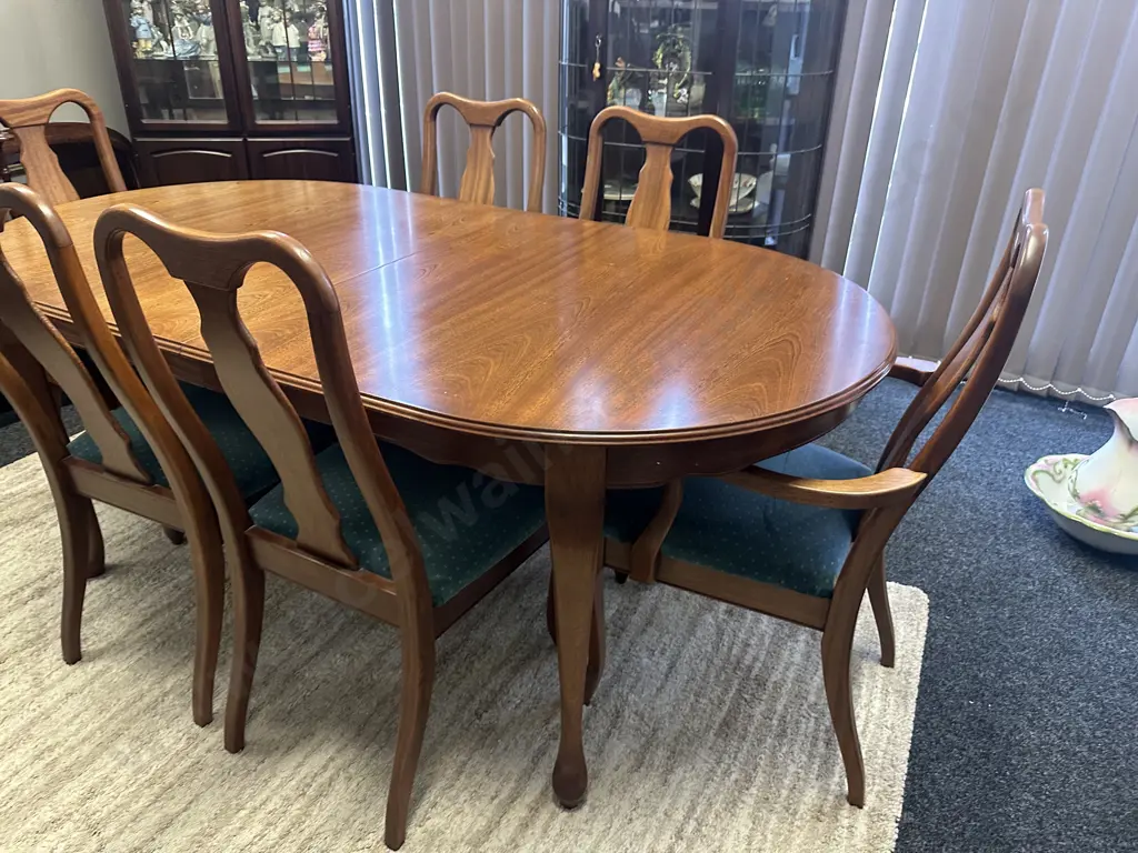 Mahogany Extension Dining Table With 6 Green Upholstered Dining Chairs Includes 2 Armed, Cab Legs. H73 W184 D100cm Image 1++