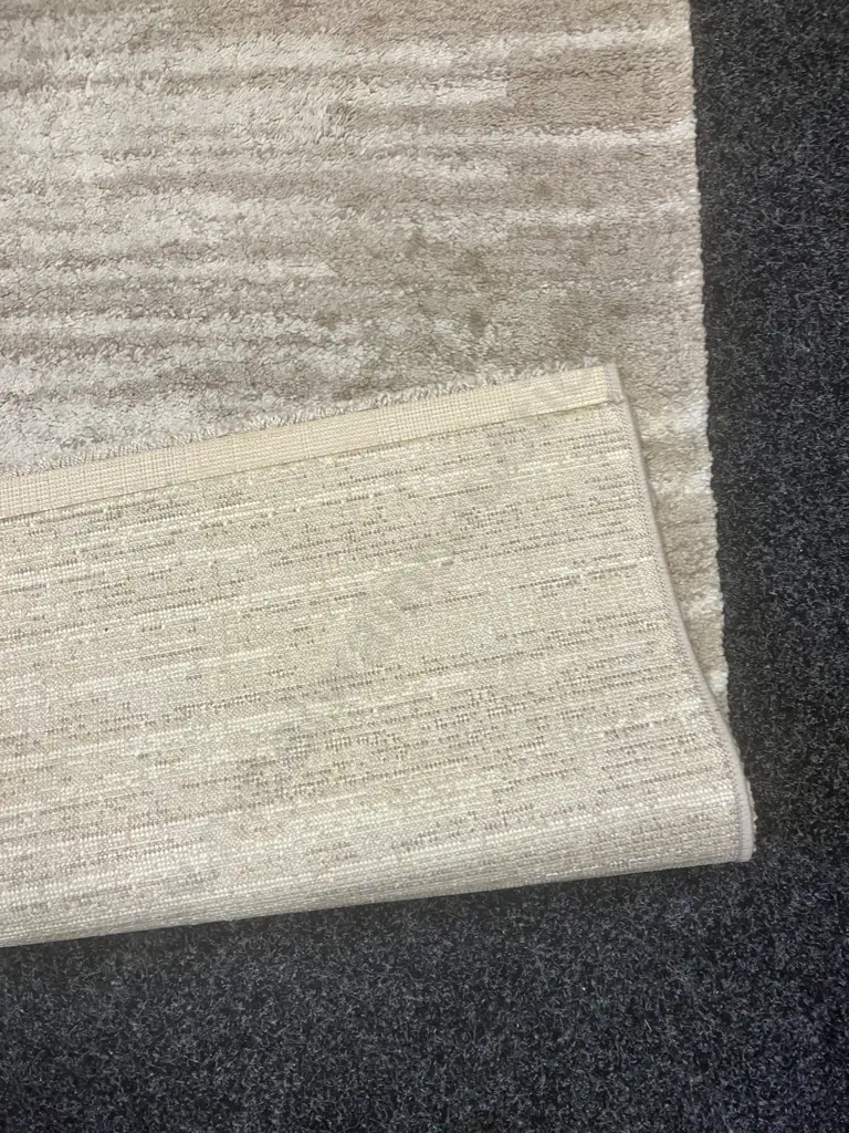 'Plaza' Beige Cream Soft & Woolly Floor Rug Made In Belgium. 160 x 230cm Image 1++