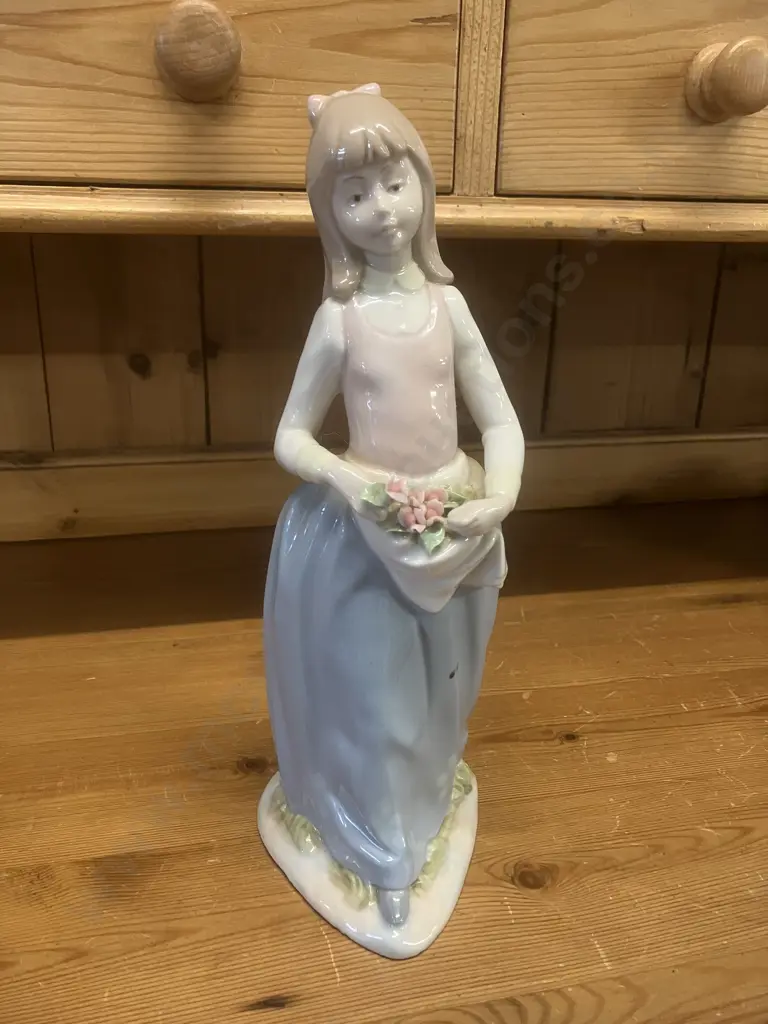 Nadal Porcelain Figurine Girl With Flowers, Spain. H28cm Image 1++