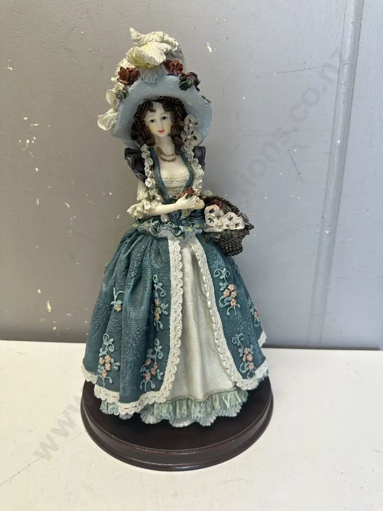 Vintage Resin Meerchi Victorian Lady Figurine H34cm Image 1++