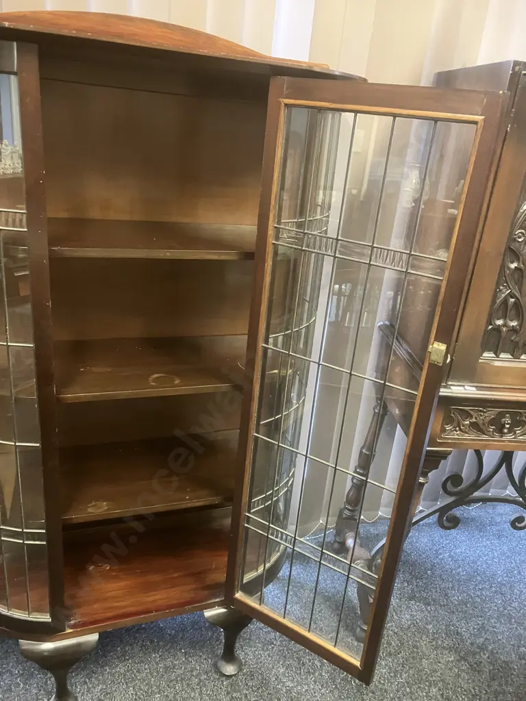 Mahogany Leadlight Bow Front Display Cabinet With Key, Cabriole Legs, 3 Wood Shelves. H160 W99 D39cm (Leadlight Damaged) Image 1++