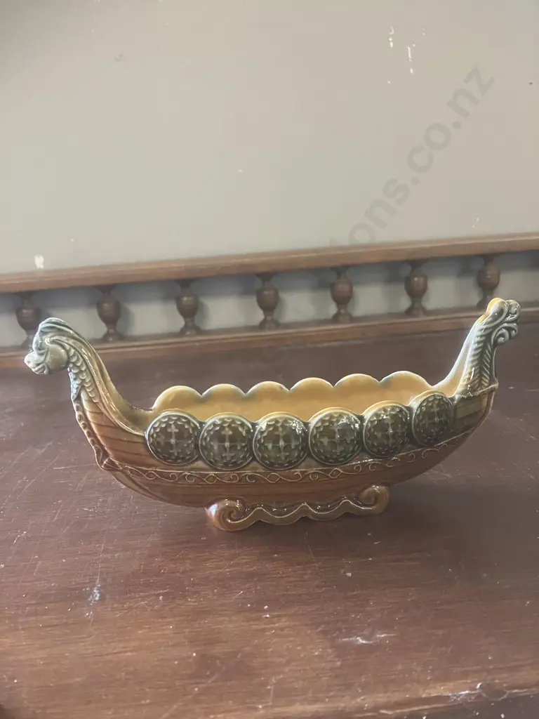 Wade Porcelain Viking Long Boat. 8.5 x 19cm Made In England Image 1++