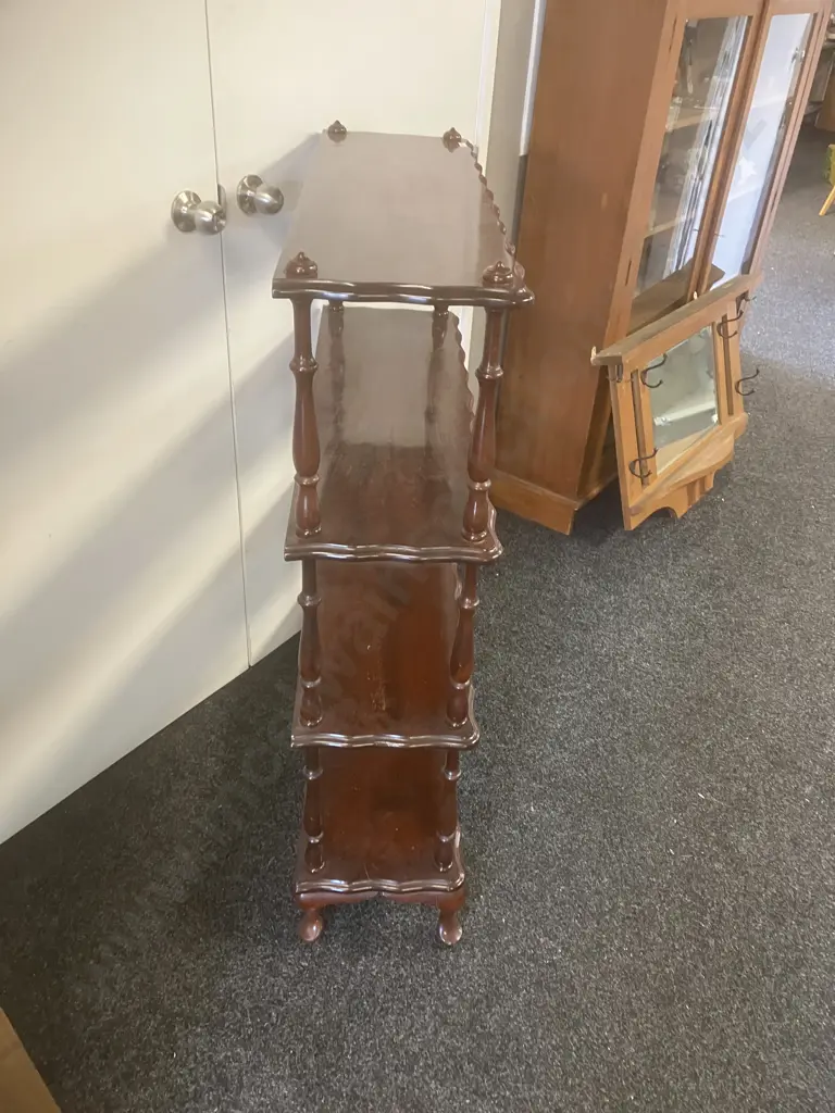 Mahogany Queen Anne Style 4 Tier Shelf, Scalloped Edge, Cabriole Legs. H117 W 51.5 D28cm Image 1++