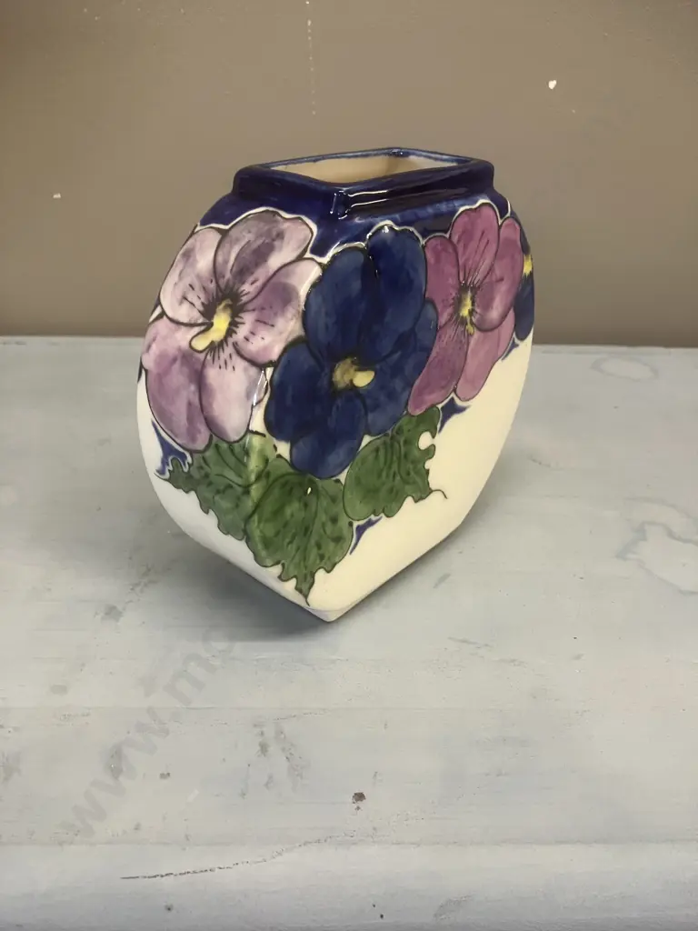 Penny Madden Pottery Vase, Hand Painted Pansy's. 14.5 x 15cm Image 1++