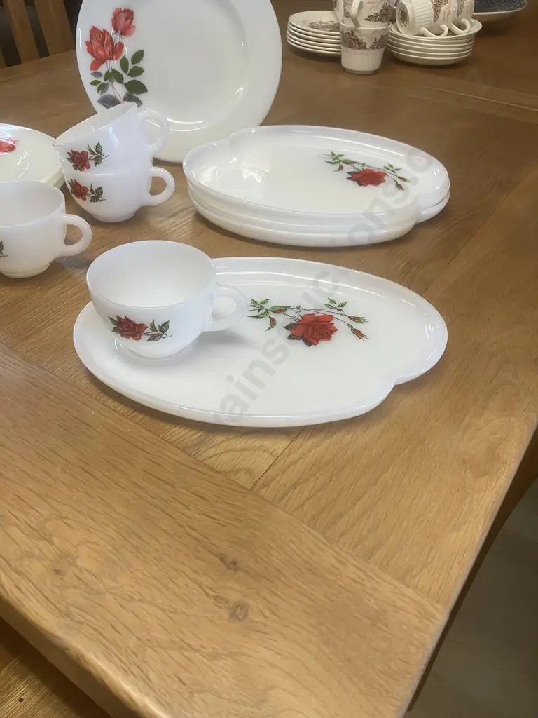 Vintage Federal Milk Glass Rosecrest 4 x Teacup & Snack Plate Sets & 4 x Dinner Plates (1 Dinner Plate Chipped) Image 1++