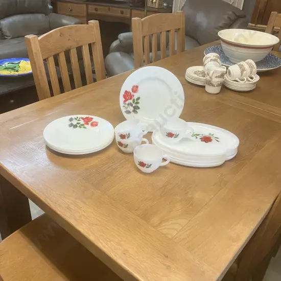 Vintage Federal Milk Glass Rosecrest 4 x Teacup & Snack Plate Sets & 4 x Dinner Plates (1 Dinner Plate Chipped)