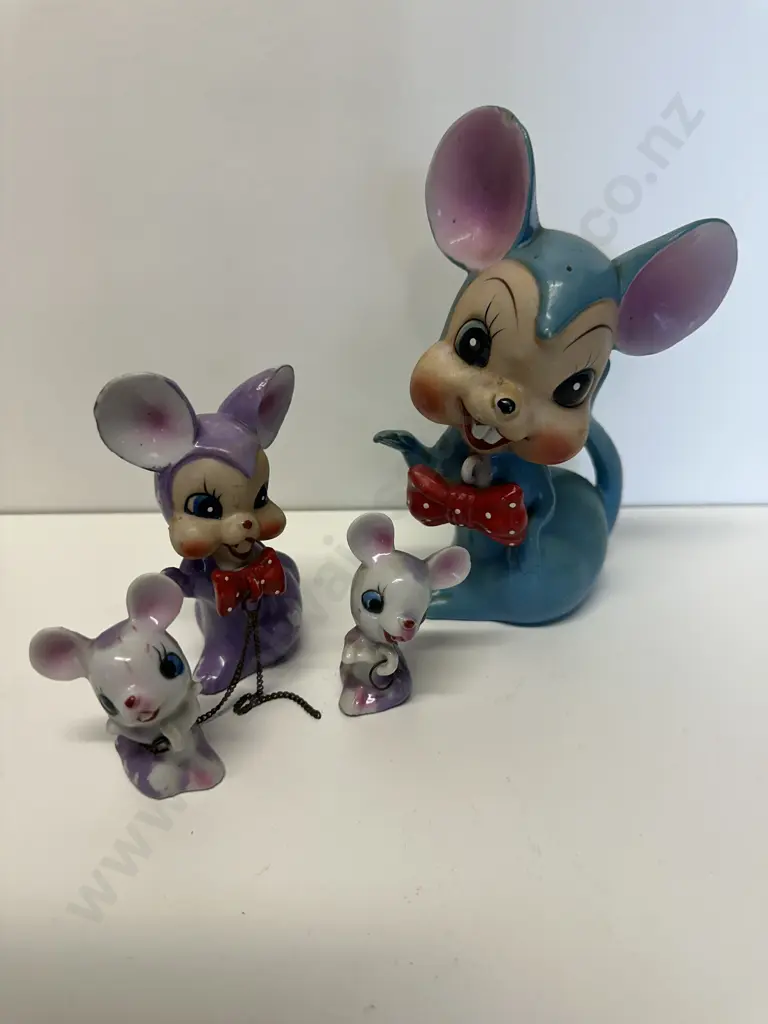 Vintage Kitch Items Image 1++