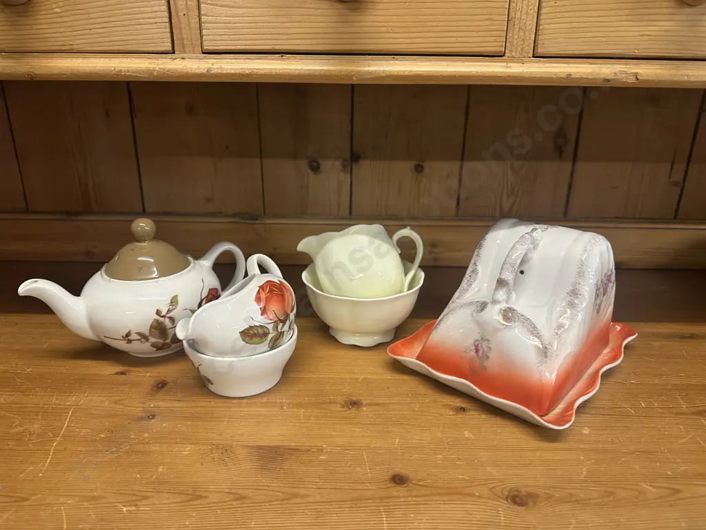 Royal Albert Creamer/Sugar Bowl, Cheese Cover & Under Plate Etc Image 1++