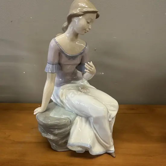 Nao Figurine Spring Reflections Damage to Flower 