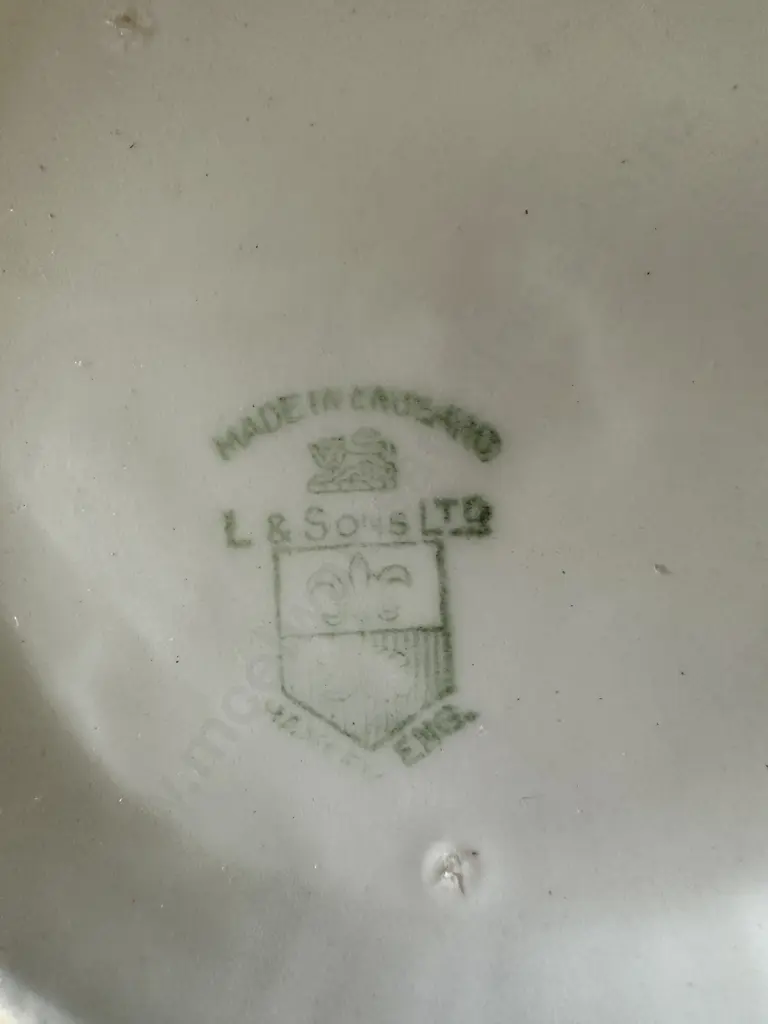 Hanley Planter/Vase & Round Bowl Image 1++