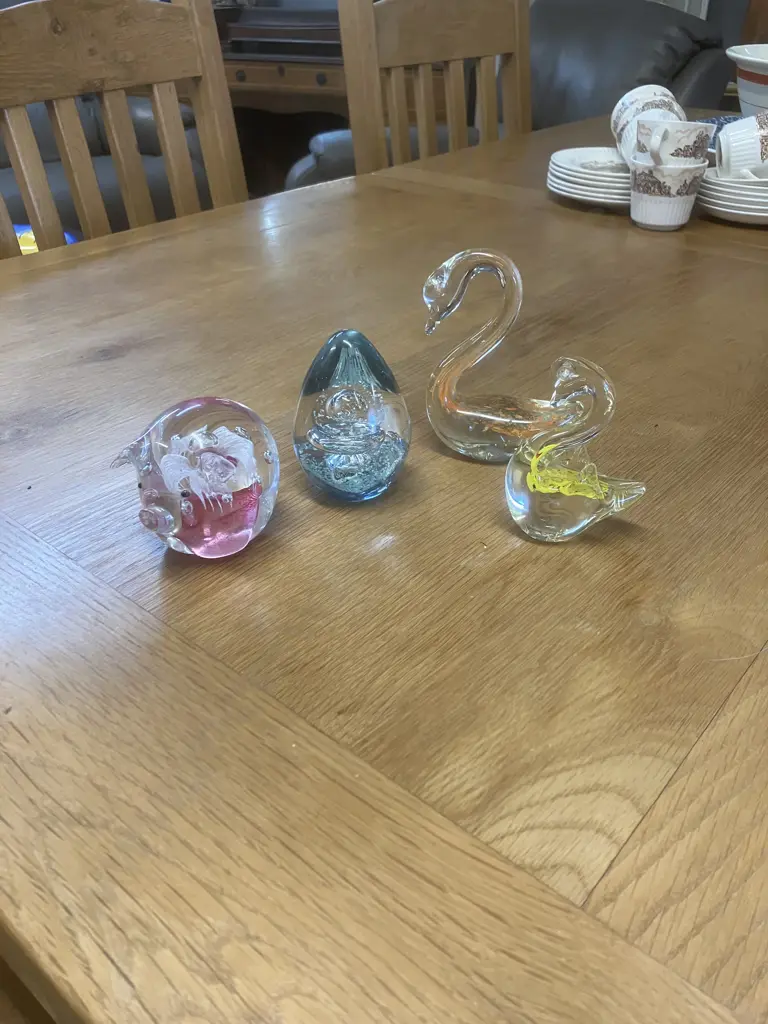 Glass Paper Weights & Glass Swans Image 1++