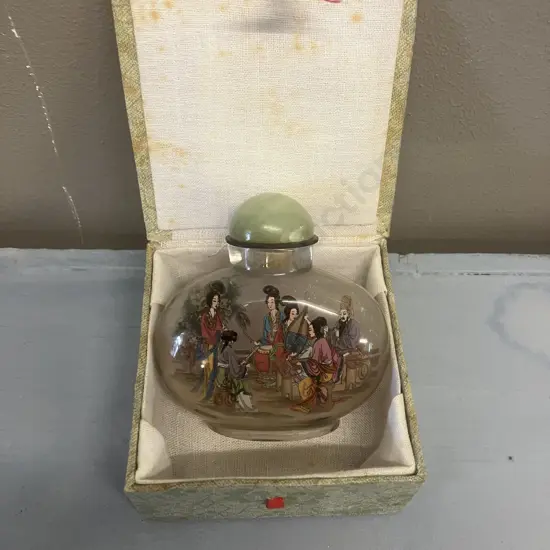 Vintage Large Chinese Reverse Painted Glass Snuff Bottle (8 x 8cm) with Spoon Attached Stopper & Box