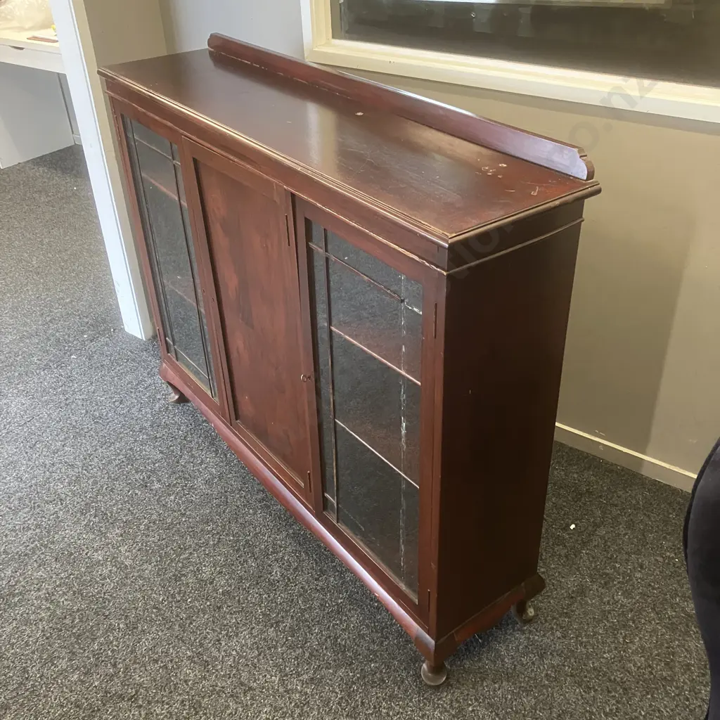 Mahogany Queen Anne Style Sideboard Two Astragal Doors, Key (As Found). H111 W137 D33cm Image 1++