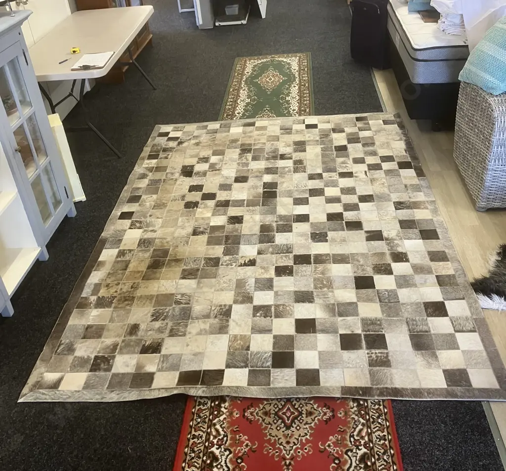 nickscali Rohan Grey Floor Rug - 100% Leather. 200 x 280cm Image 1++