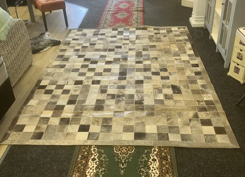 nickscali Rohan Grey Floor Rug - 100% Leather. 200 x 280cm Image 1++